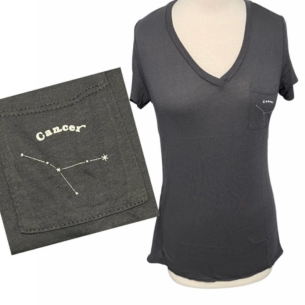 Women's Michelle By Comune Tee Shirt Cancer Gray Medium Astrology Horoscope Top‎